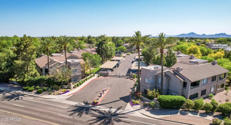 Villages North Gate and Palms