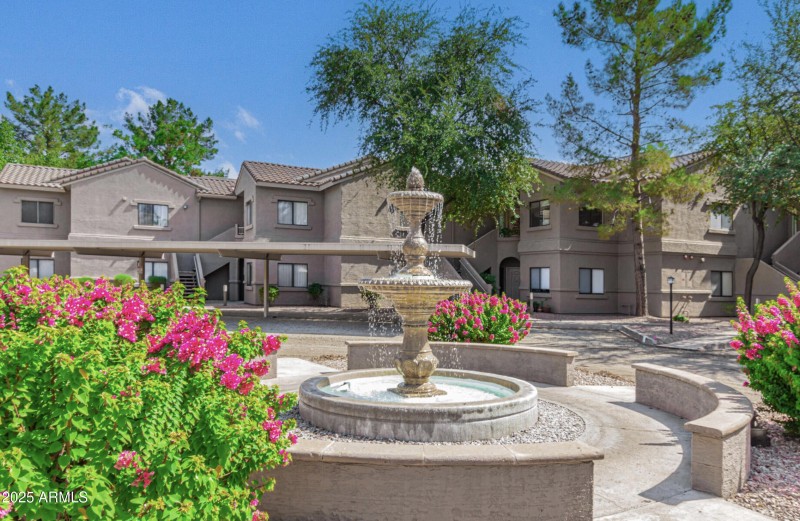 Villages North Parking Area