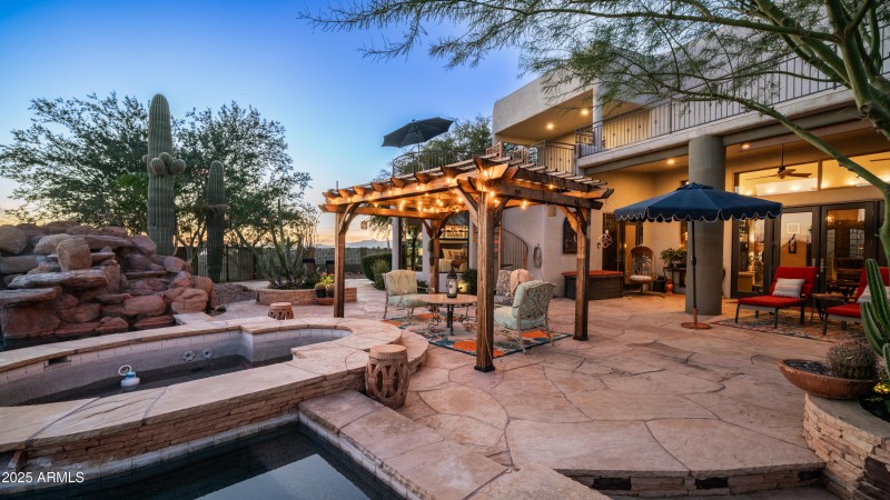 13815 N Vista Del Oro Exteriors-18