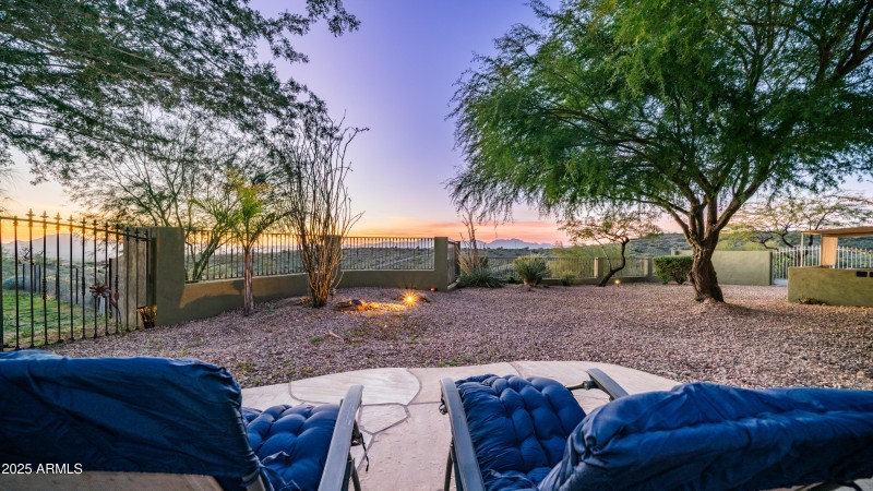 13815 N Vista Del Oro Exteriors-21