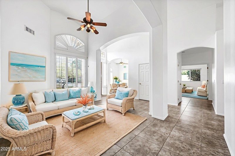 6400-W-Orchid-Ln-6 - Living Room - Coast