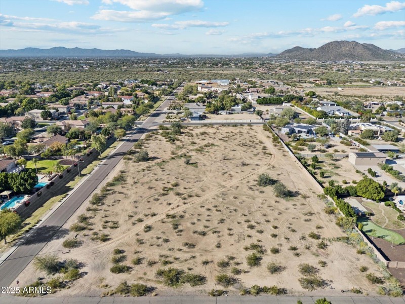 01-DJI_20251216111235_0006_D