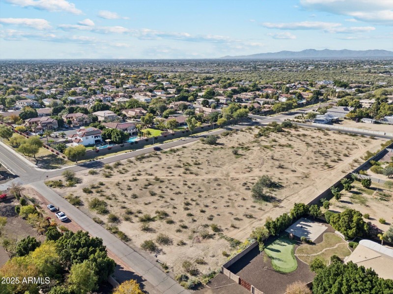 02-DJI_20251216111254_0011_D