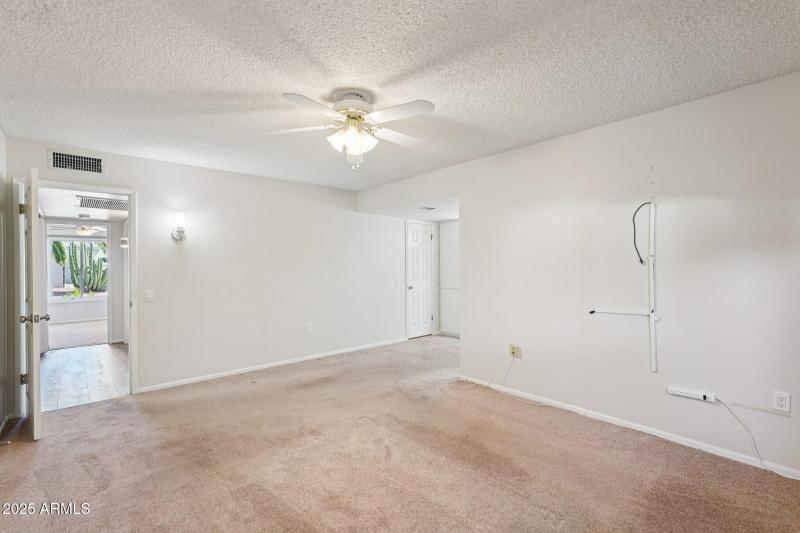 22-web-or-mls-W Jacaranda Dr-S2112-023