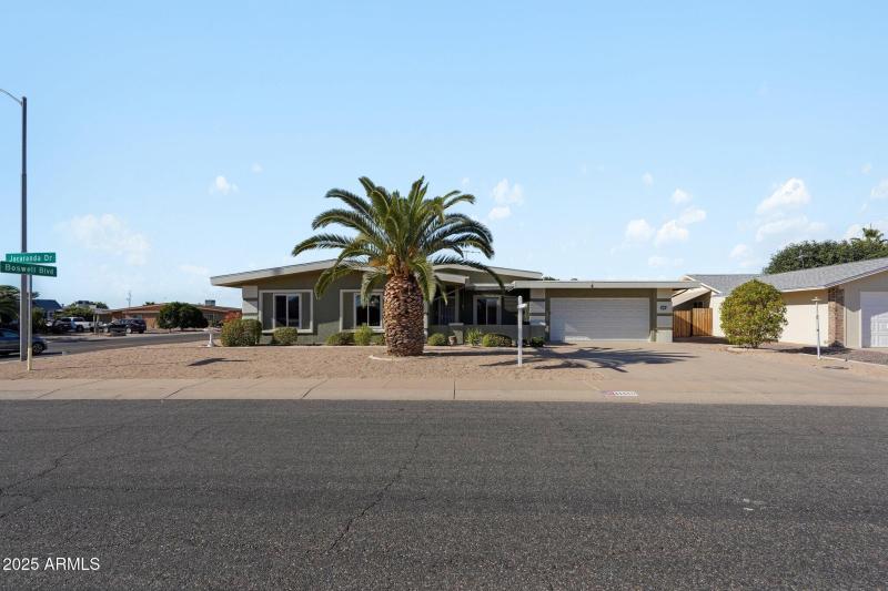 3-web-or-mls-W Jacaranda Dr-S2112-004