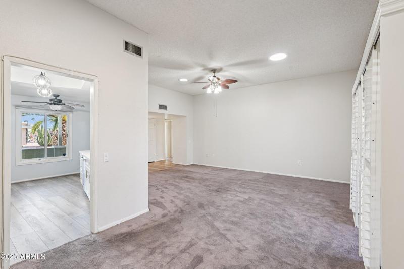 7-web-or-mls-W Jacaranda Dr-S2112-008