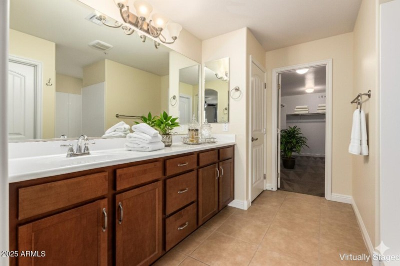 Primary bath virtually staged