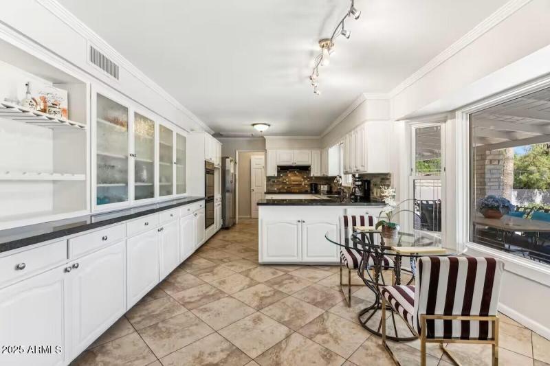 Kitchen and Breakfast nook