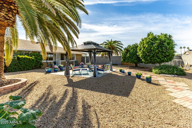 Enclosed & private backyard