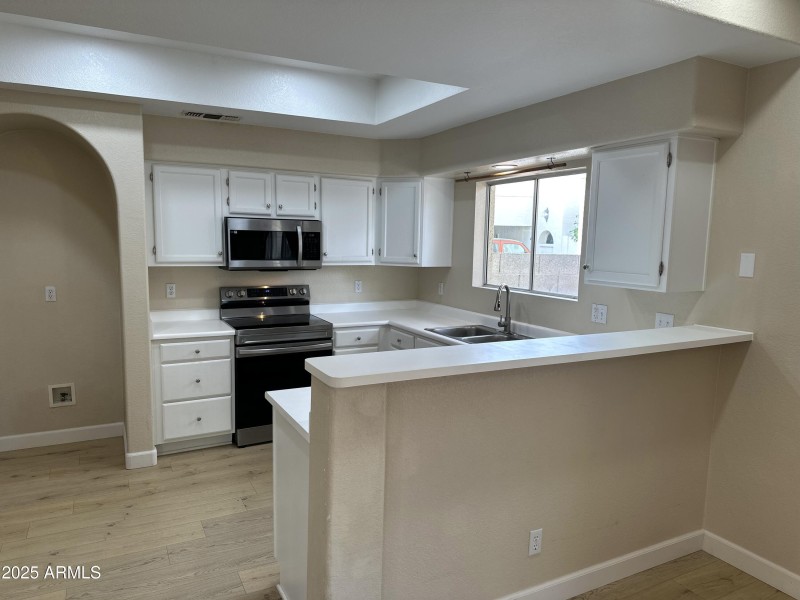 5018 Siesta 3 - 10Kitchen