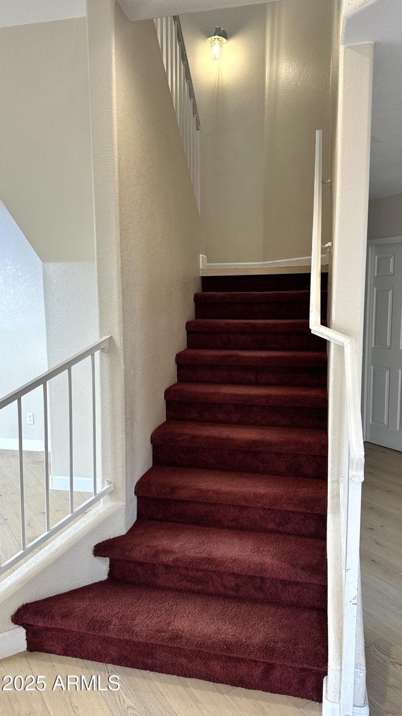 5018 Siesta 3 - 21Stairs