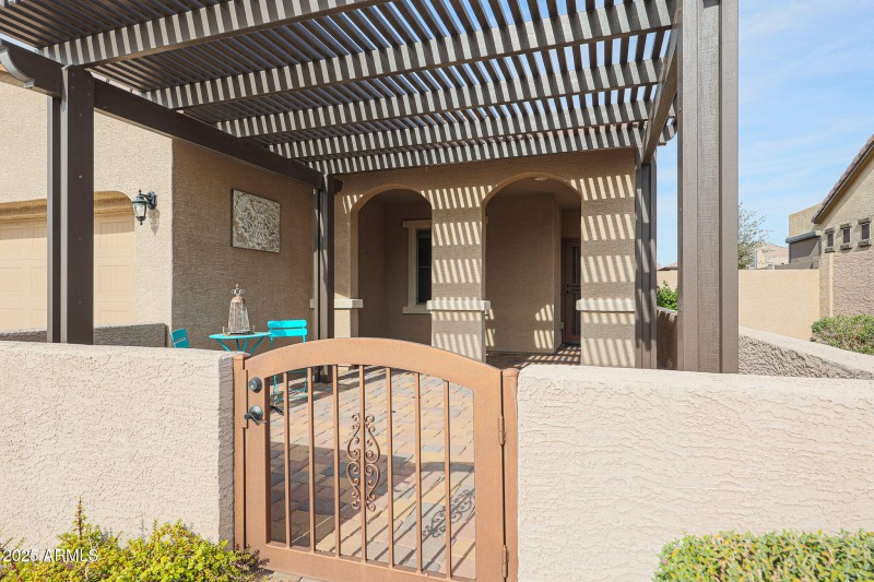 Gated Front Porch/Courtyard