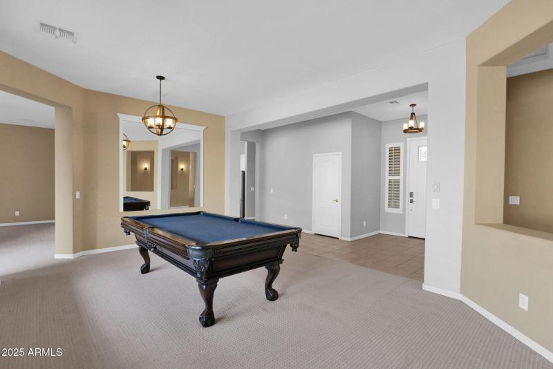 3810 Latham - 07Living Room