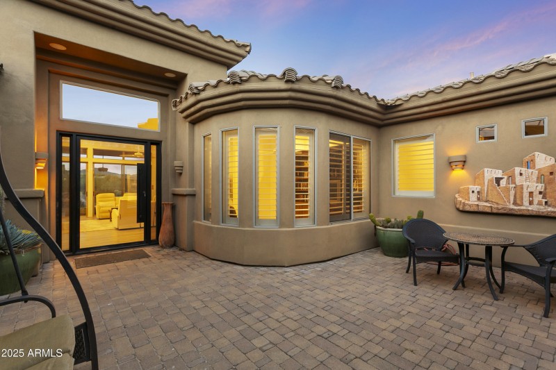 Private Courtyard Entry