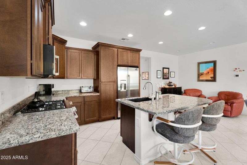 11-web-or-mls-712 E Myrtle Pass-14