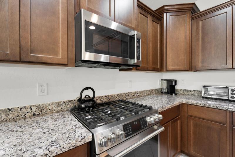 13-web-or-mls-712 E Myrtle Pass-16