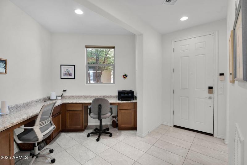 30-web-or-mls-712 E Myrtle Pass-32