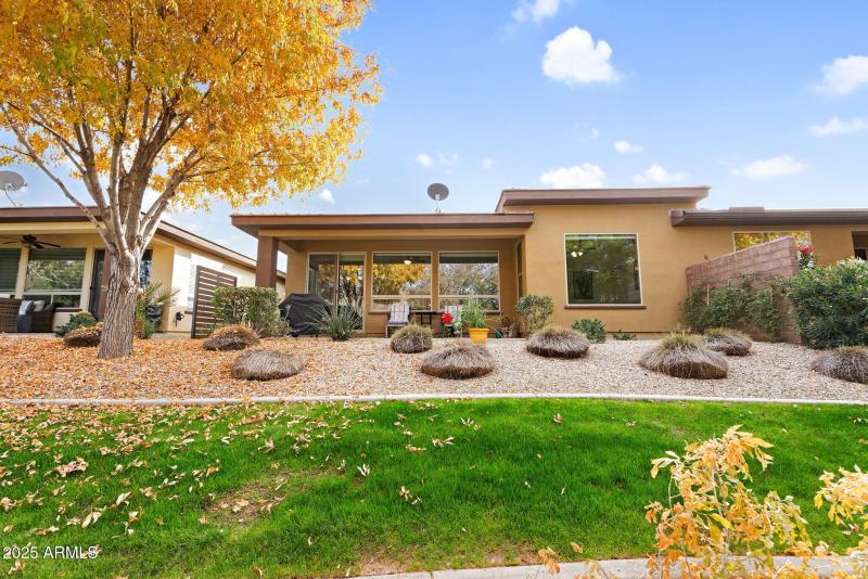 35-web-or-mls-712 E Myrtle Pass-39