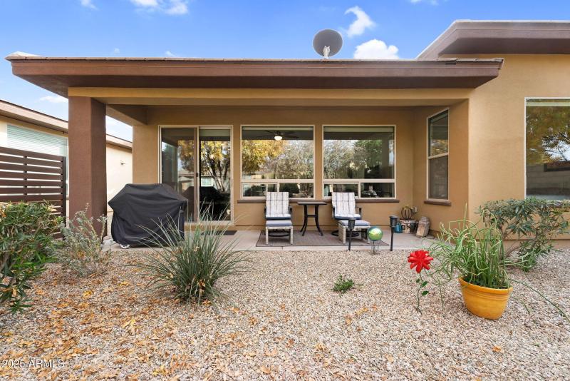 37-web-or-mls-712 E Myrtle Pass-36