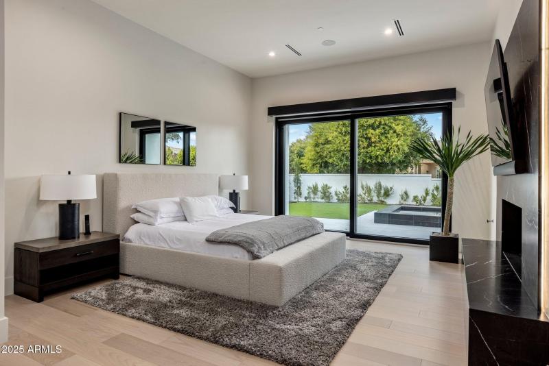 16-web-or-mls-D46A6840