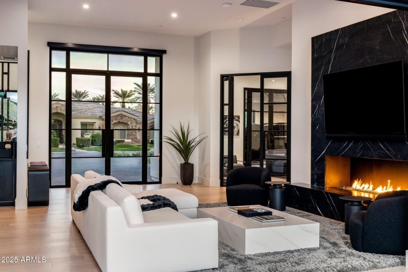 35-web-or-mls-D46A6955