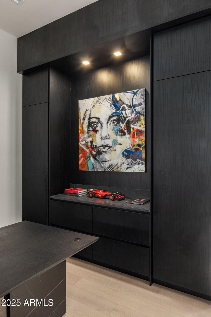 3-web-or-mls-D46A6894