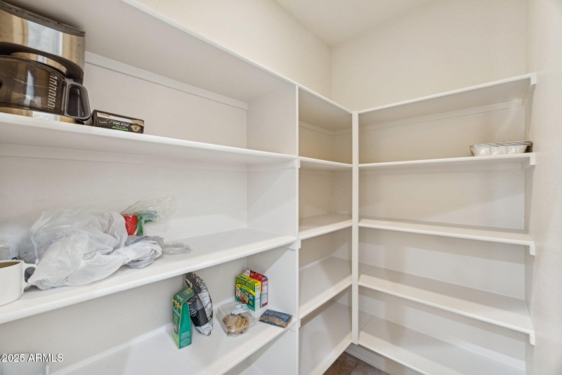 19-web-or-mls-4447-e-red-bird-rd