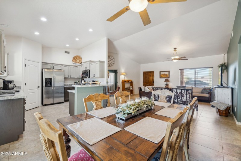 25-web-or-mls-4447-e-red-bird-rd