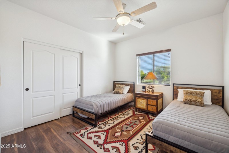 36-web-or-mls-4447-e-red-bird-rd