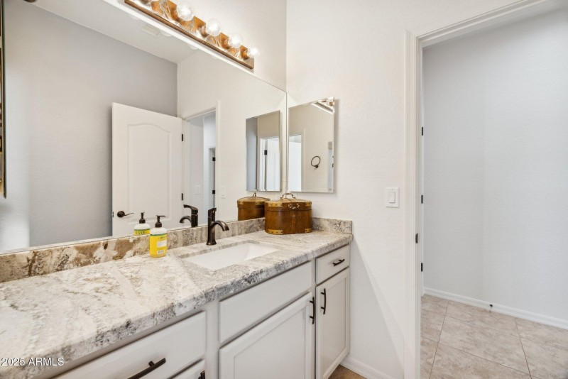 41-web-or-mls-4447-e-red-bird-rd