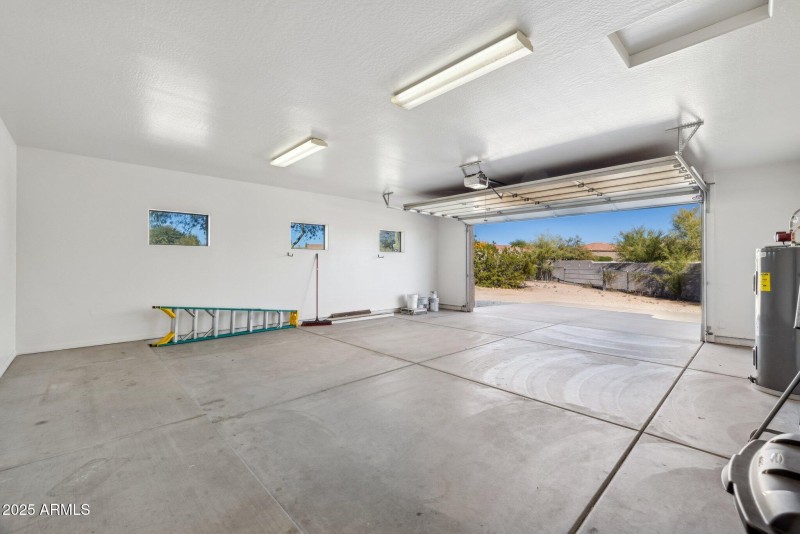 47-web-or-mls-4447-e-red-bird-rd