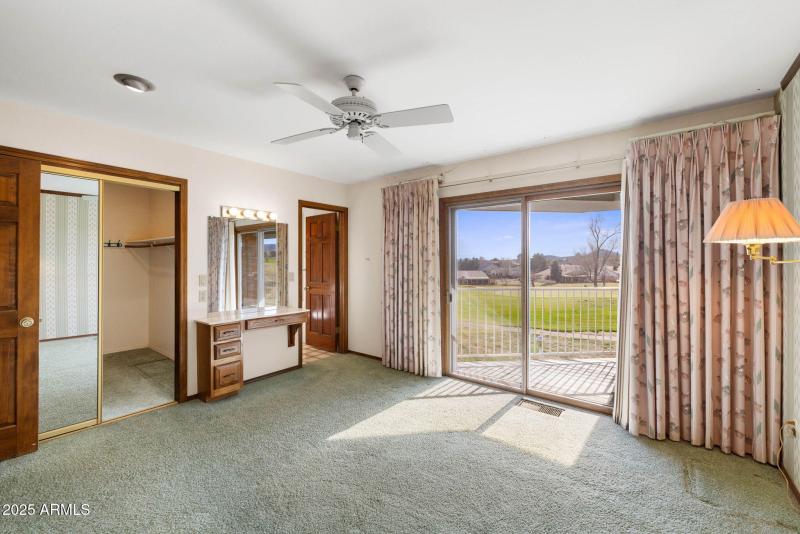 16-Primary Bedroom (2)