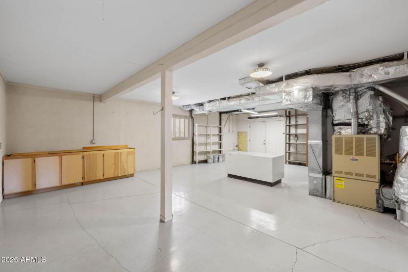 30-Workshop Basement (2)