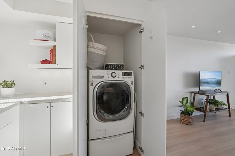 13-print-E 2nd St-S2212-011