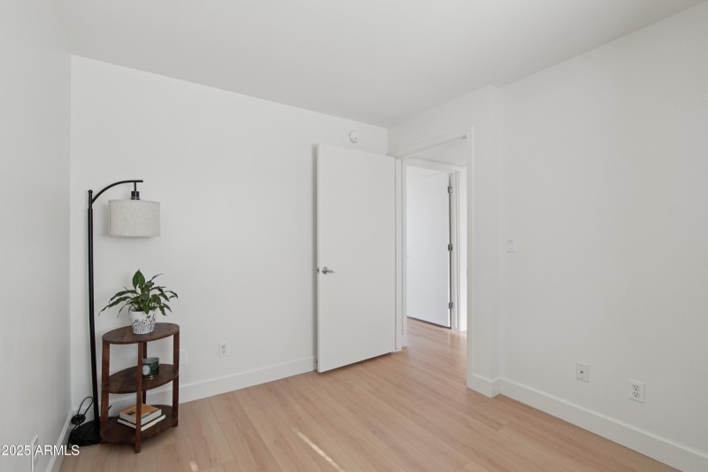 15-print-E 2nd St-S2212-013