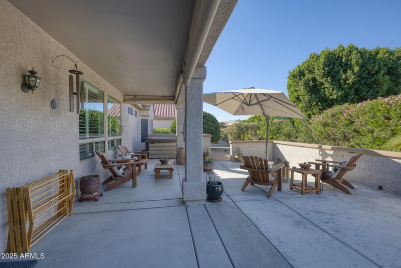 Lots of Room To Entertain