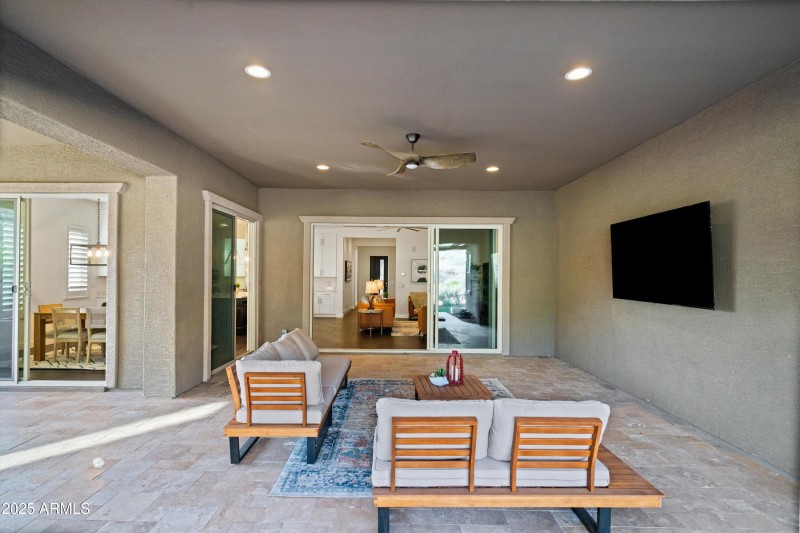 43-Large Covered Patio