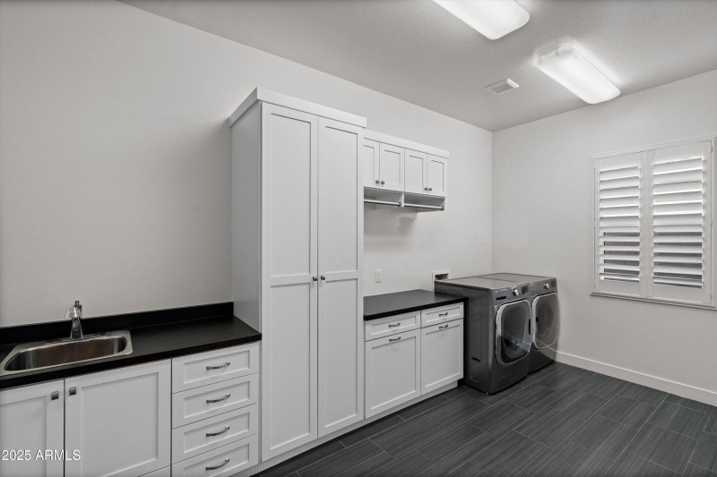 32-Laundry Room