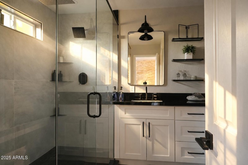 5C03FA5A-9C11-4B22-B908-4D005FC2E355