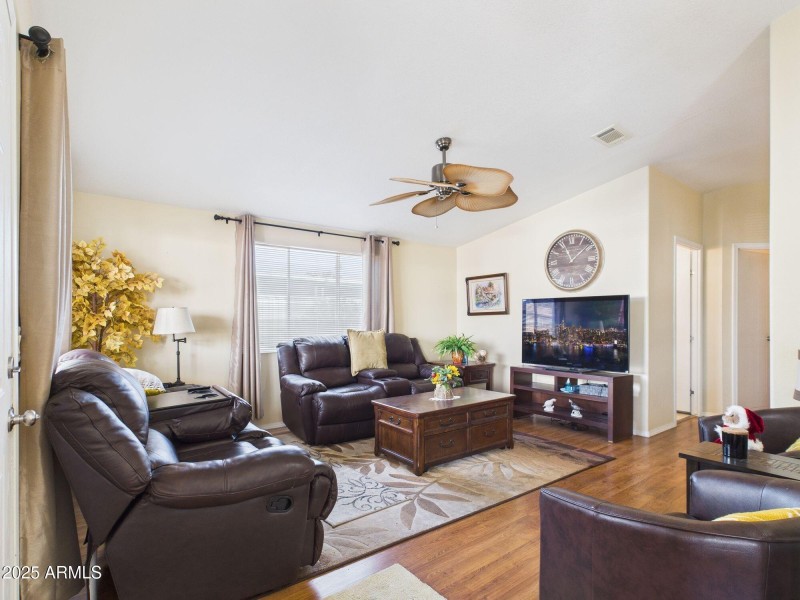 5-web-or-mls-CAM03379G0-PR0167-STILL005