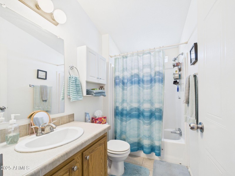 12-web-or-mls-CAM03379G0-PR0167-STILL012