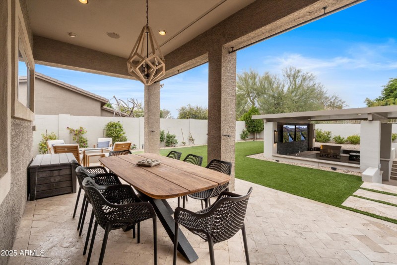 62-Outdoor Dining Area