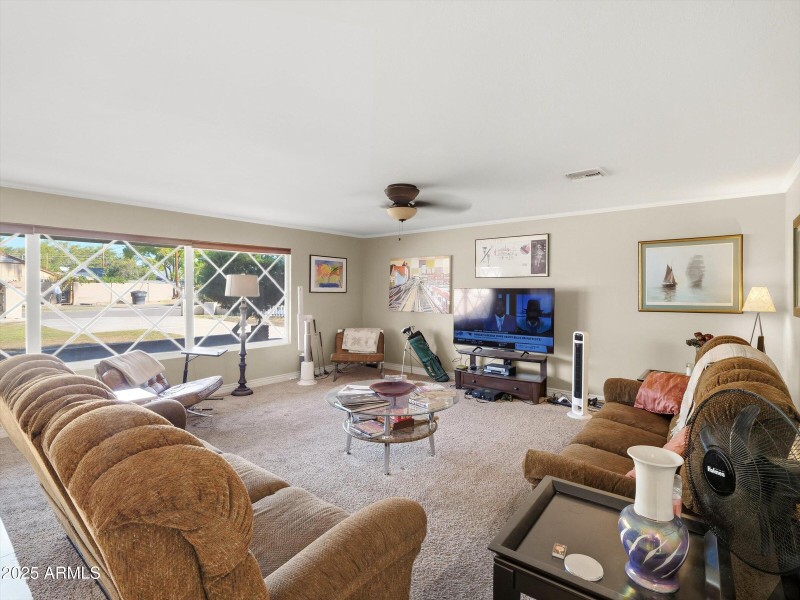 Open views with Large Picture Windows