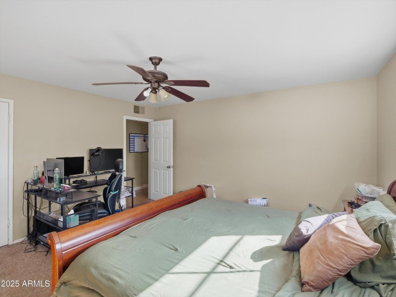 King Sized Beds Fit in this one