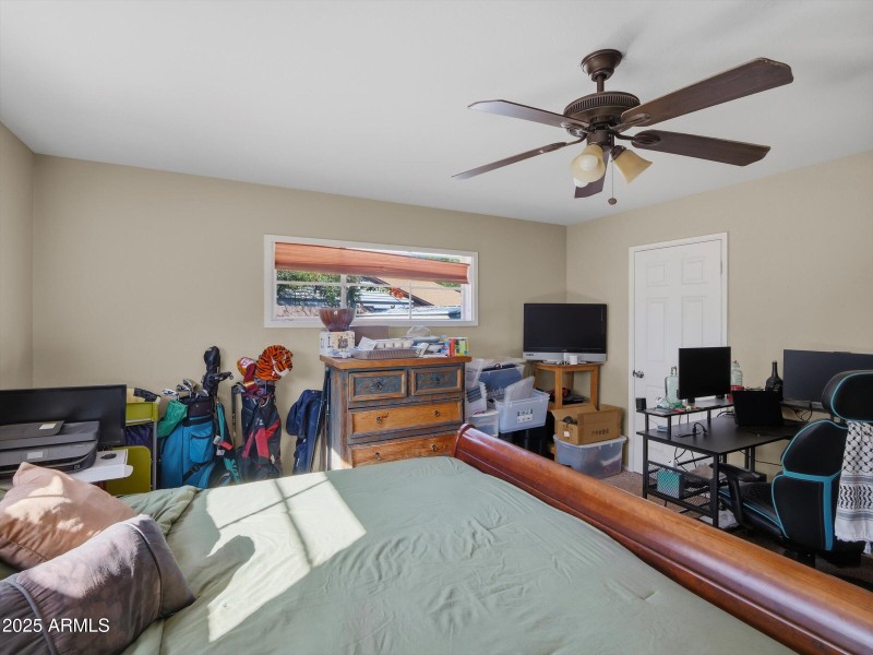 Bright Bedroom 3 with 2 windows