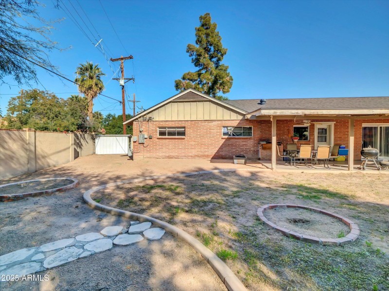 Bring Your Dreams to this rear yard