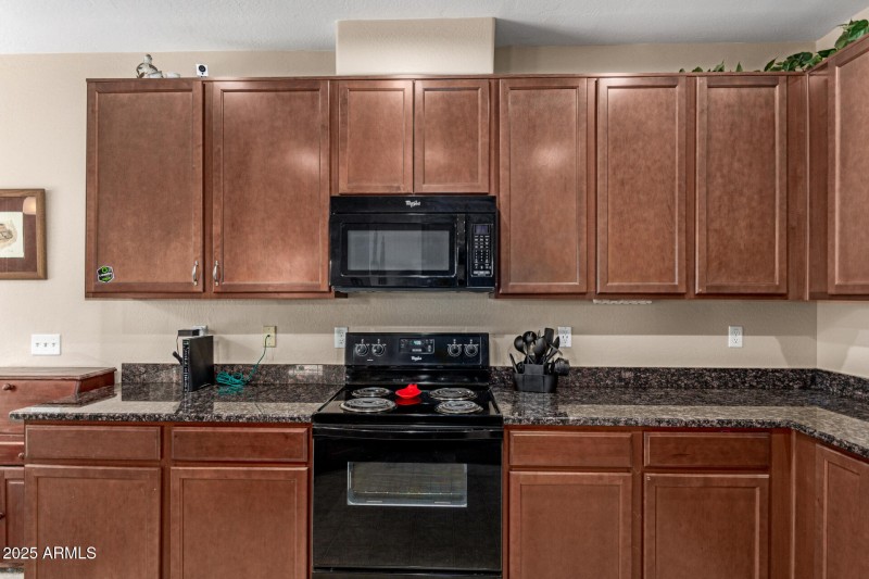 09 Kitchen