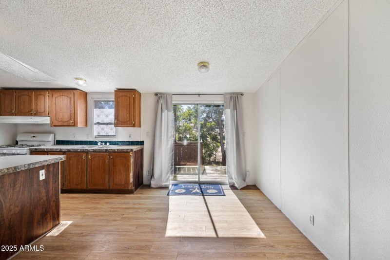 5-Dining and Kitchen