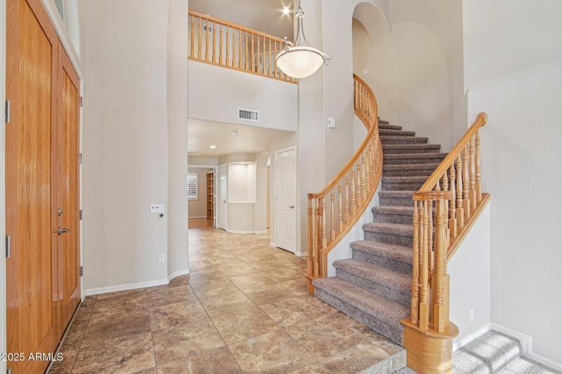 3-web-or-mls-E Desert Flower Ln-S2412-00