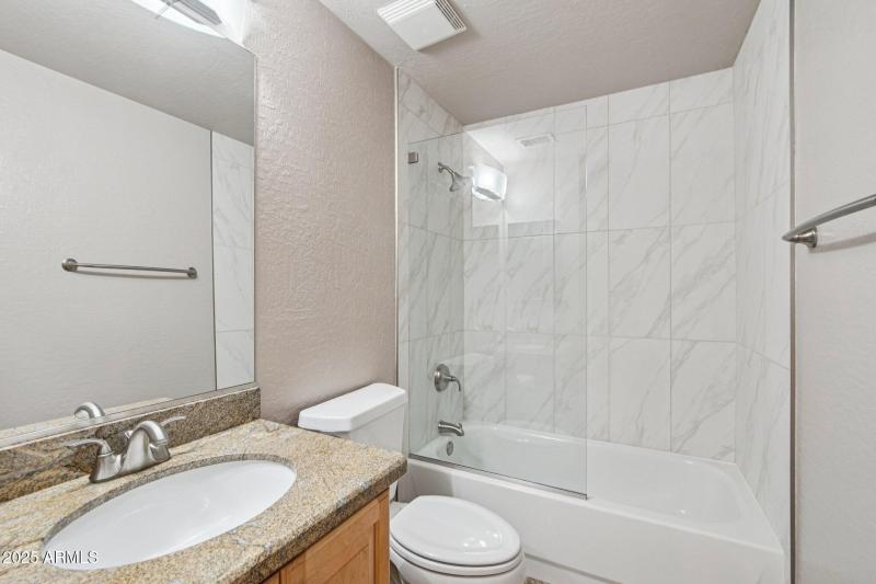 18-web-or-mls-E Desert Flower Ln-S2412-0